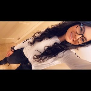 Meet your Posher, Elena